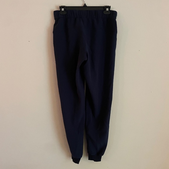 Lululemon On The Fly Jogger In True Navy Blue - Picture 6 of 9